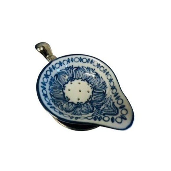Bombay and Company Tea Strainer And Holder Set Blue White and Silver Porcelain 3 - Picture 2 of 4
